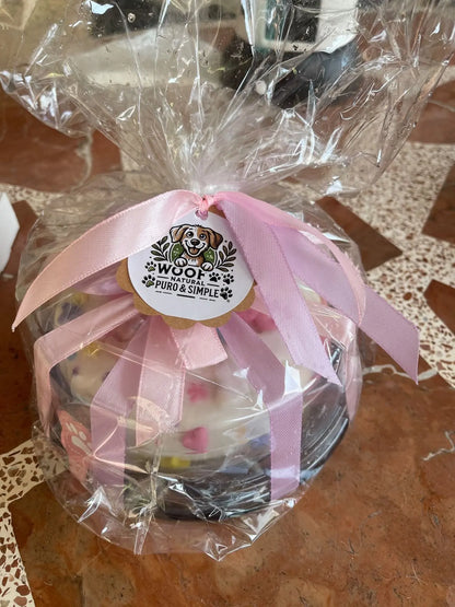 GalleTarta de Cumpleaños - pastel especial para celebrar el cumple de tu fiel amigo Woof Natural - Puro & Simple - Obrador canino artesanal para perros felices